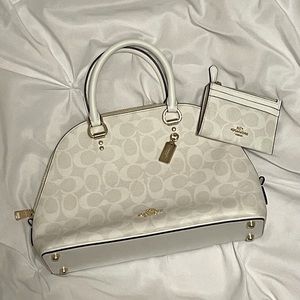Pretty Coach Satchel Purse and Wallet Set $650 White Coach Lot Good Condition